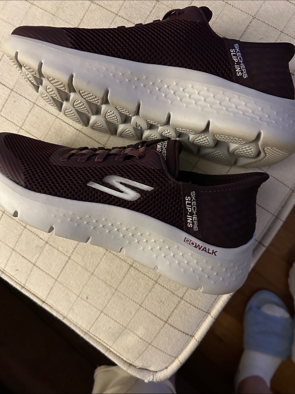 Skechers Burgundy Slip -ins Women’s Mesh Slip-On Walking Sneakers - Picture 4 of 6
